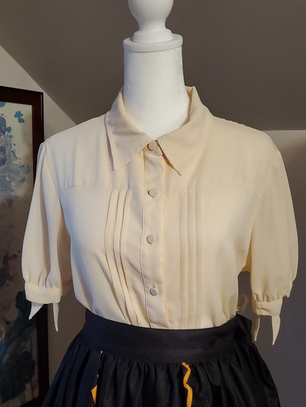 UV Colvin Blouse - Picture 2 of 11